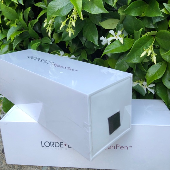 RegenPen Skincare Device - Picture 4 of 13